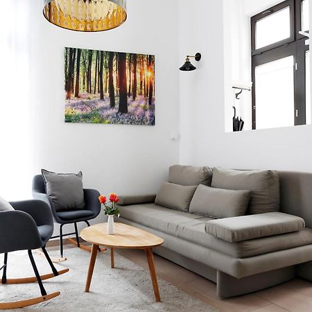 Nieb By Rockchair Apartments L Superhost Status L 3 Bedrooms Boxspringbeds 3 Bathrooms In Center "Kurfuerstendamm" - Cozy Family & Business Flair Welcomes You! Berlino Esterno foto